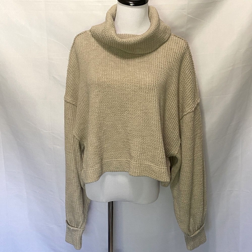 Free People We The Free crop cowl neck balloon sleeve cable knit top size small